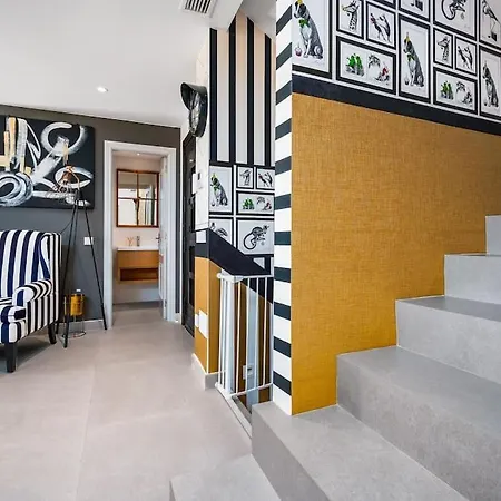 Luxurious 4br Designer Retreat In בית נופש